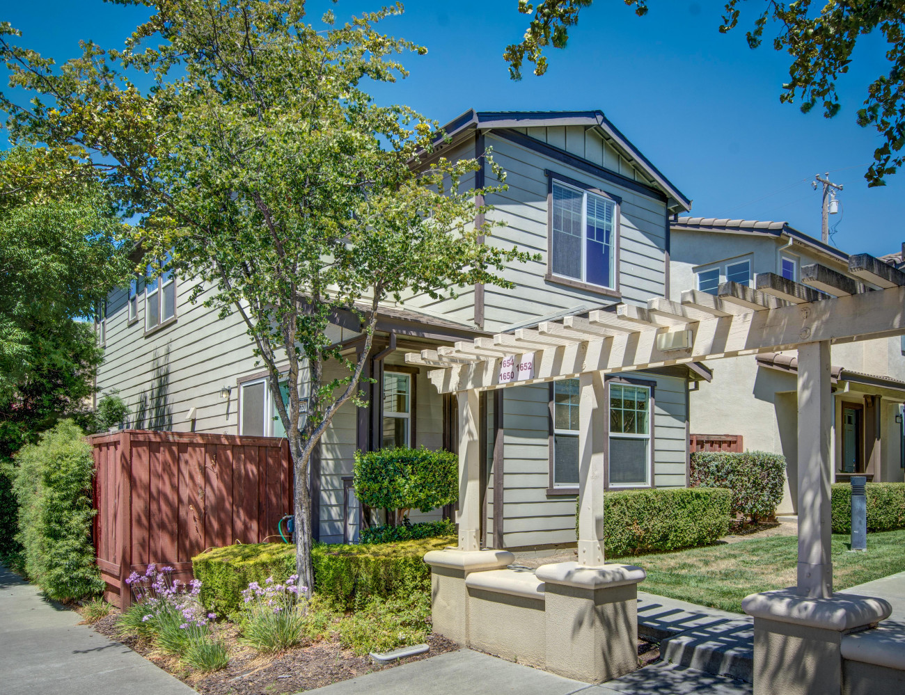 1650 Glenmore-05.jpg